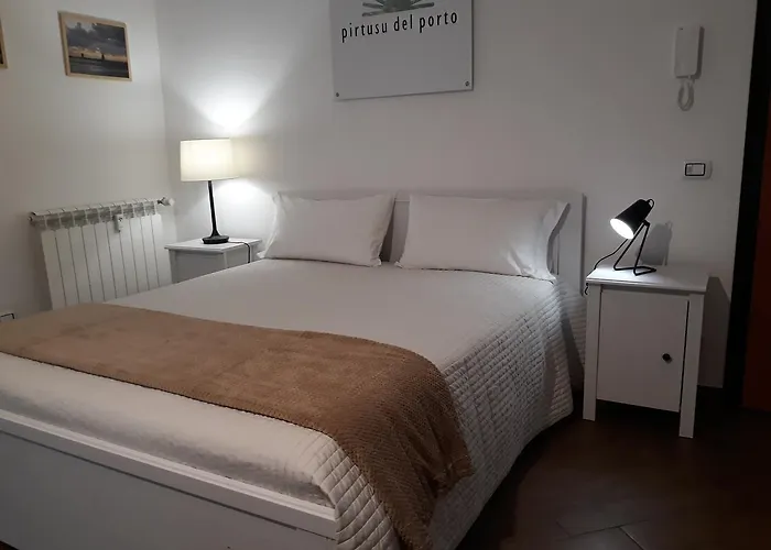 アパート Pirtuso Del Porto *